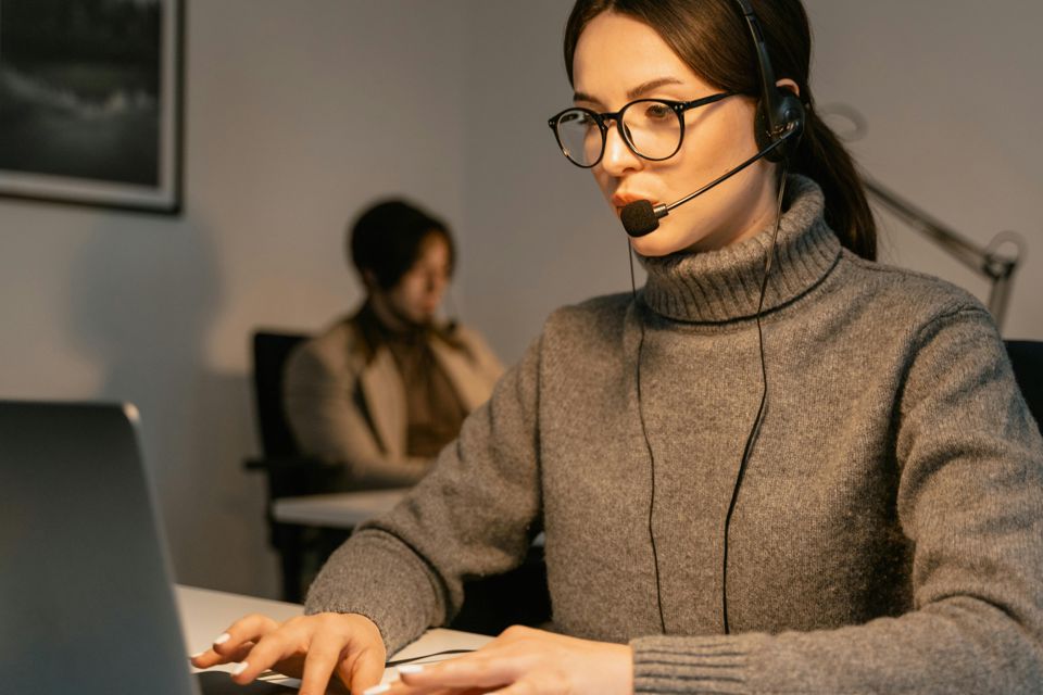 Promotional Video - New Digital Presentation of Phone Service Software